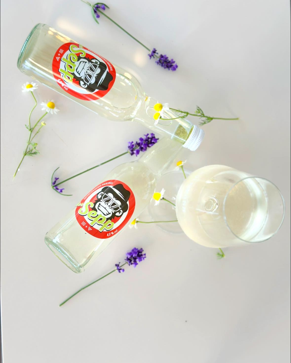 Sommer ☀️ Sonne 👌🏻 Kolkmann - News
Habt ihr schon unseren neuen SEPP probiert? 
Ein leichter erfrischender Spritzer in der praktischen 0,33lt Flasche 🍾😎
Perfekt zum Grillen🍗, Picknicken… 🧺 für Zwischendurch 😌oder bei der nächsten Party 🥳 
erhältlich in unserem online Shop: www.kolkmann.at & ab Hof 
#summervibes  #sommergefühle #sommerspritzer #enjoyyourlife